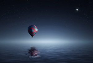 dreaming-air-balloon-in-ocean